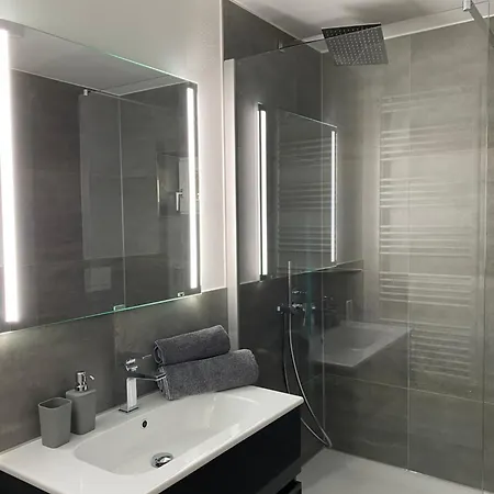 2 - Wohnen Auf Zeit アパート テュービンゲン